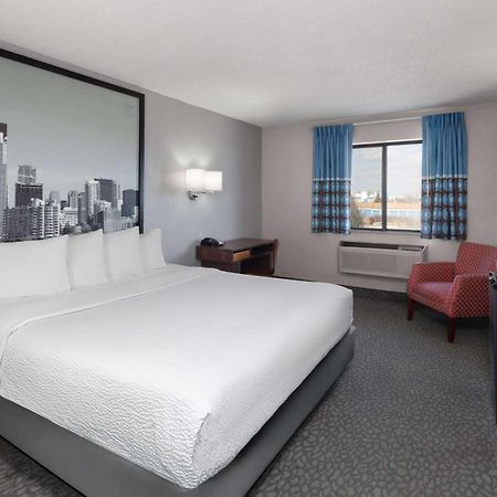 Super 8 By Wyndham Romeoville Bolingbrook Extérieur photo