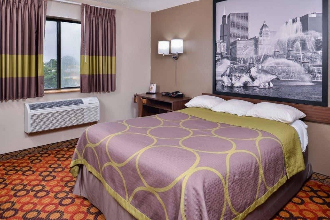 Super 8 By Wyndham Romeoville Bolingbrook Extérieur photo