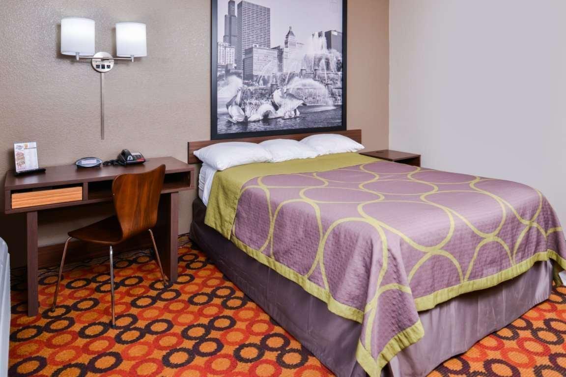 Super 8 By Wyndham Romeoville Bolingbrook Extérieur photo