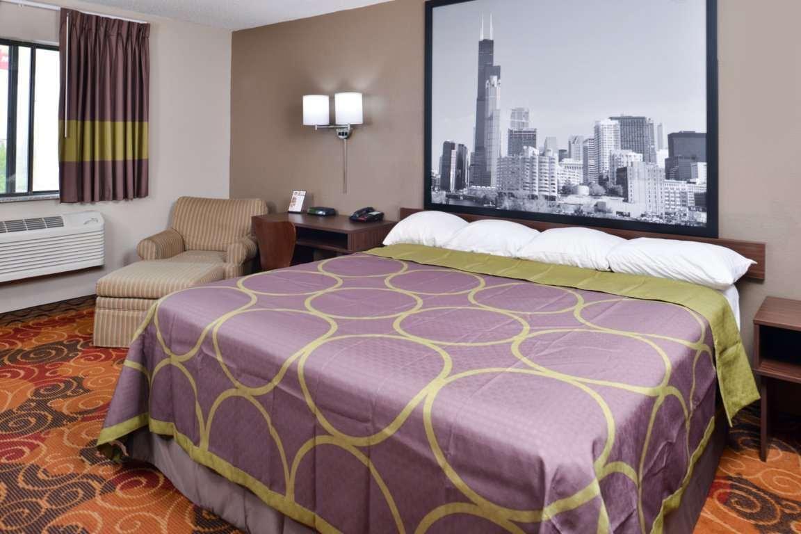 Super 8 By Wyndham Romeoville Bolingbrook Extérieur photo