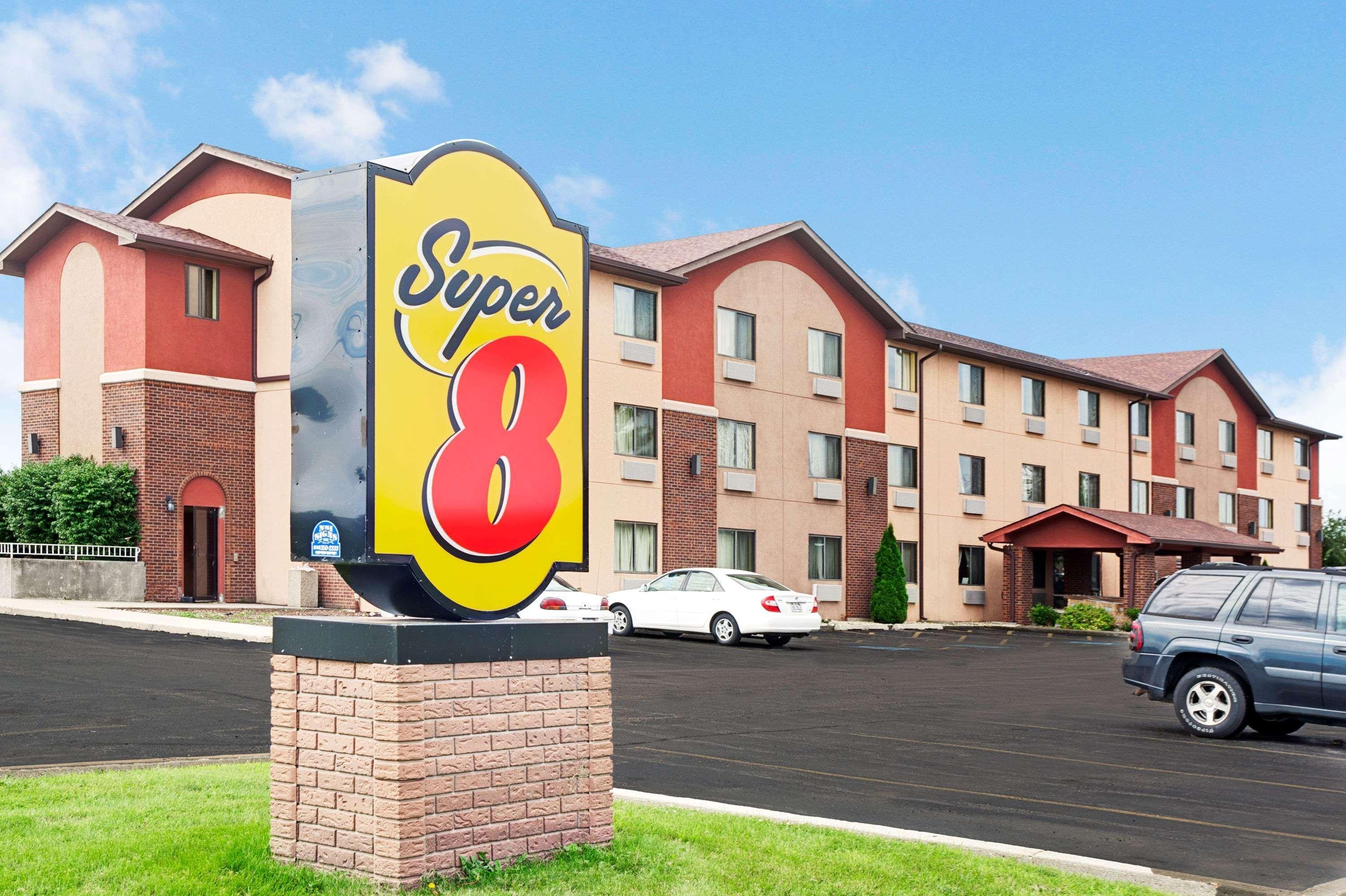 Super 8 By Wyndham Romeoville Bolingbrook Extérieur photo