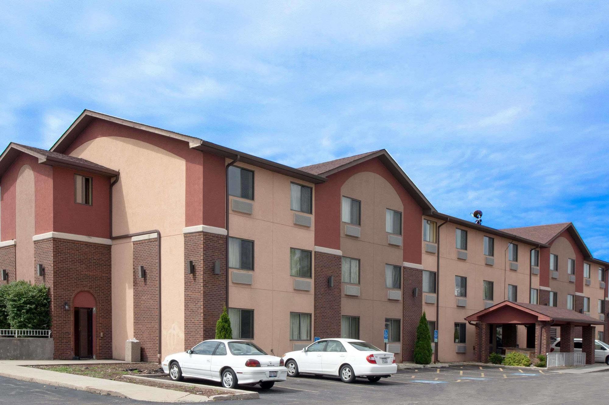 Super 8 By Wyndham Romeoville Bolingbrook Extérieur photo